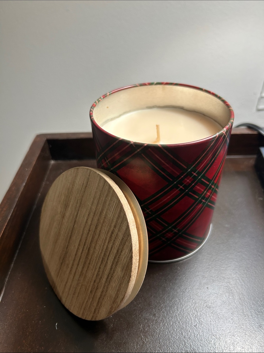 Red Plaid gingerbread Scented Candle with Wooden Lid